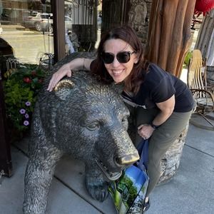 Meet your Posher, Angela